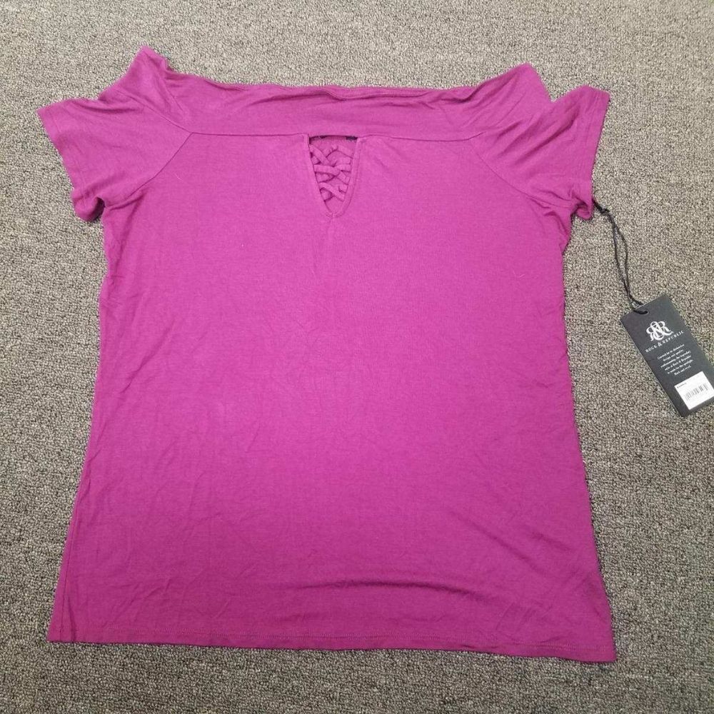 NWT Rock & republic magenta top. Size L. Comes alm